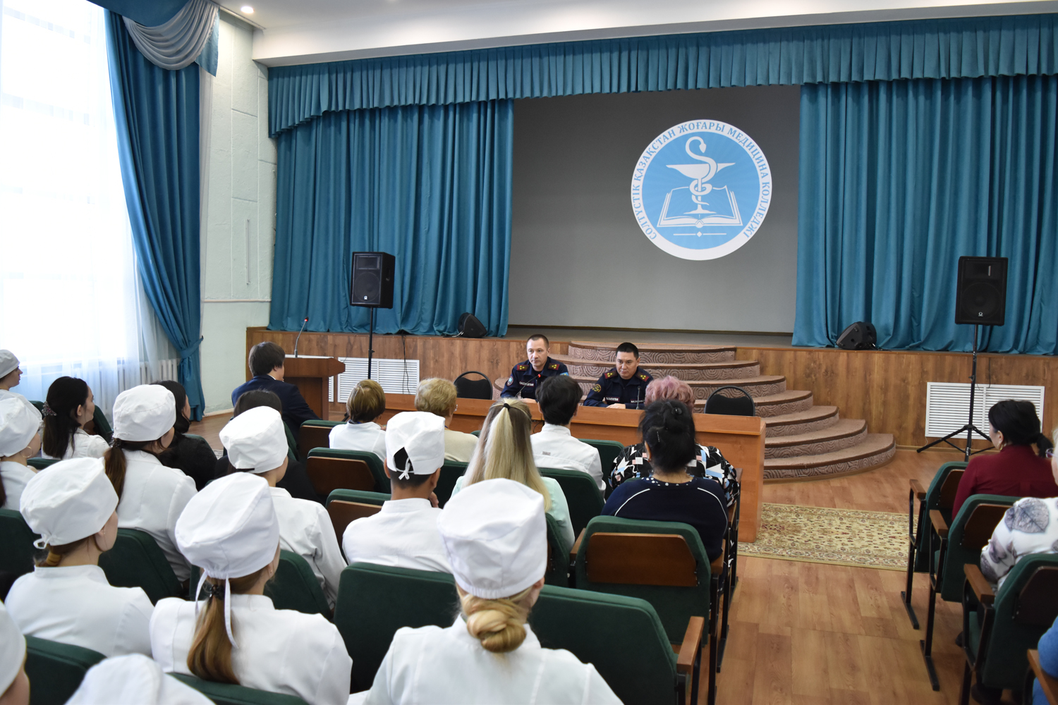 2023 жылғы 13 қазанда Солтүстік Қазақстан облысының Төтенше жағдайлар департаментінің өкілдері Солтүстік Қазақстан жоғары медициналық колледжіне жұмыс сапарымен барды