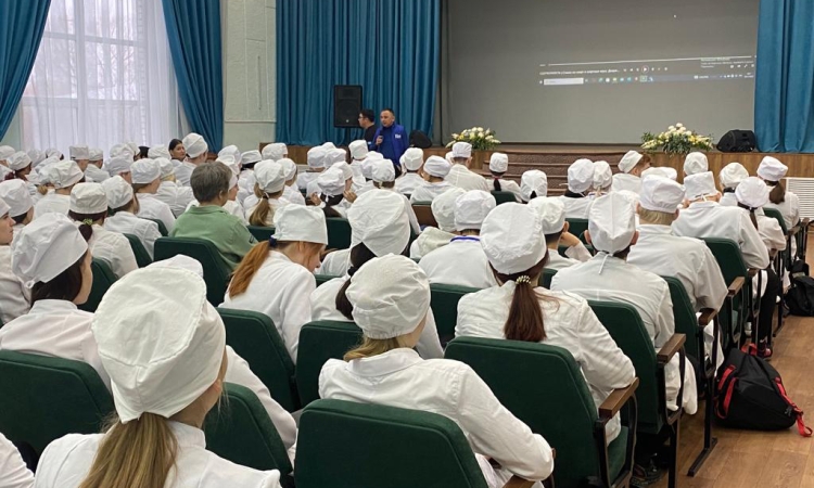 2023 жылдың 10 қарашасында Республикалық партияның орталық аппаратының өкілдері Солтүстік Қазақстан жоғары медициналық колледжіне «Обсессия» профилактикалық фильмін көрсету үшін келді